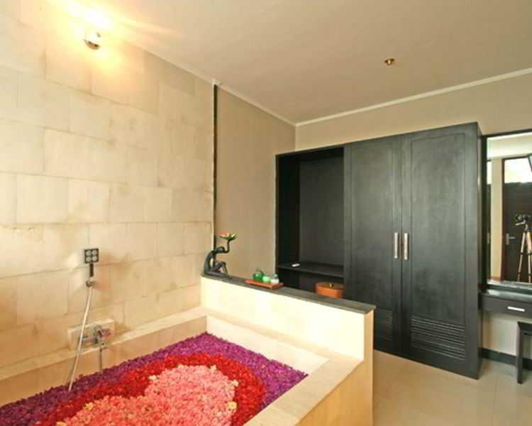 Hotel The Rishi 4*